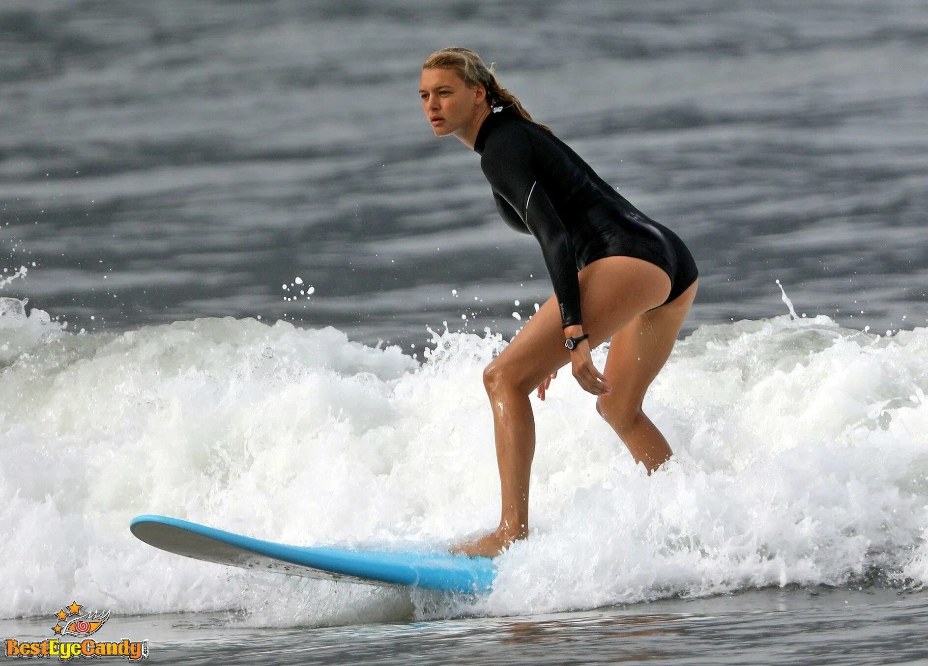 Kelly Rohrbach underwear in Kirkuk