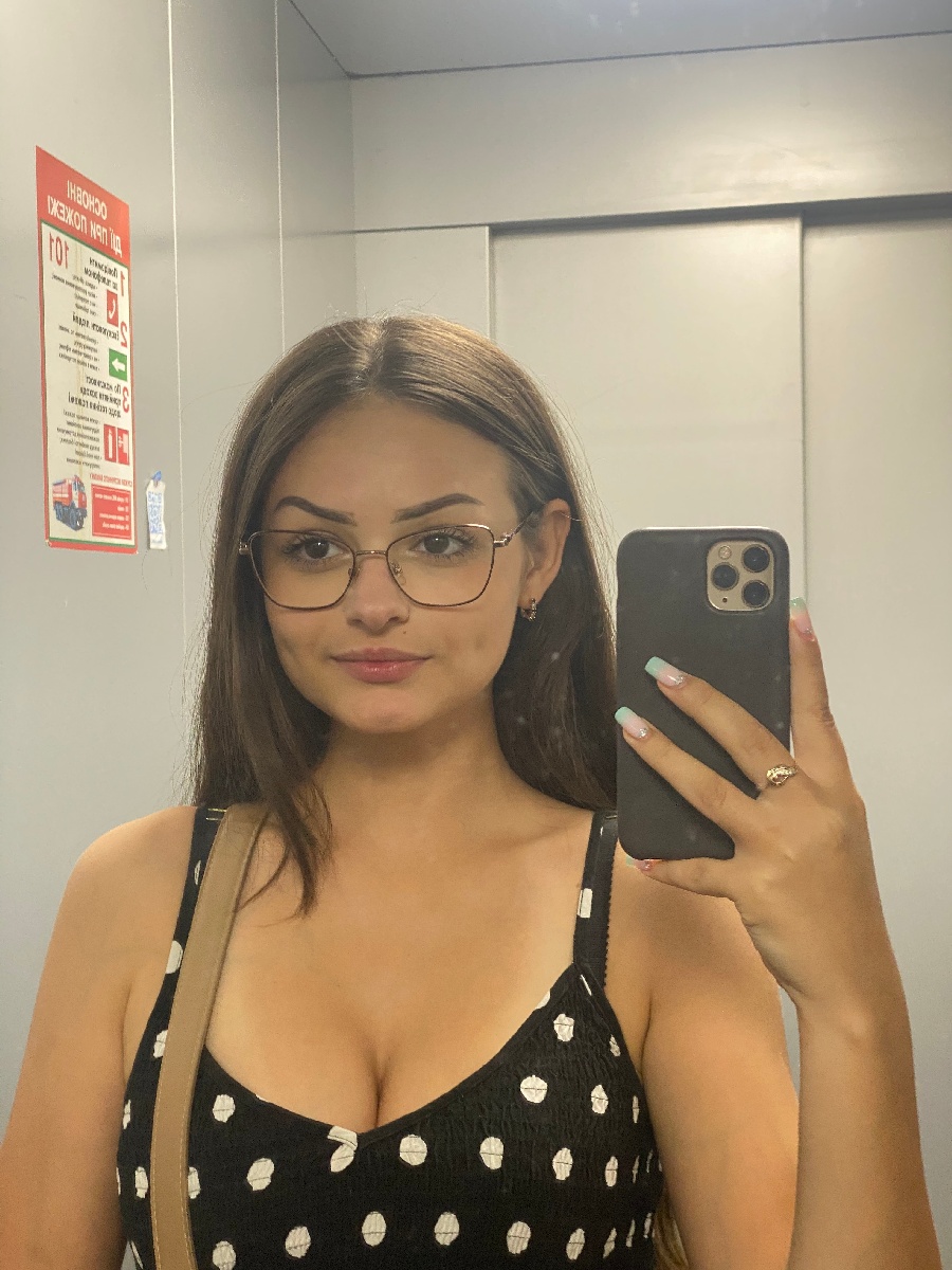 Sexy model Stacy in Kirkuk